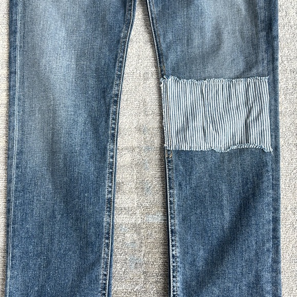 Rag & Bone The Tomboy Ludlow
Distressed Jeans - Picture 7 of 14